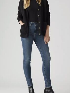 Levi’s 721 Mid Blue High-Rise Skinny Jeans